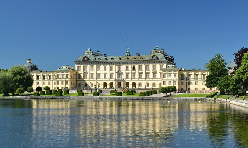 Xung quanh cung điện Hoàng gia Drottningholm