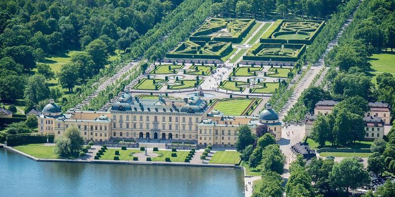 Cung điện Hoàng gia Drottningholm