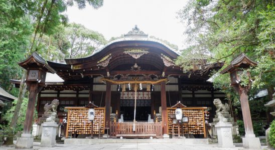 Đền thờ thần thỏ Higashi