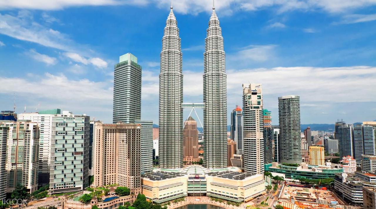 Chiêm ngưỡng tháp đôi Petronas – Niềm kiêu hãnh của đất nước Malaysia - ảnh 1