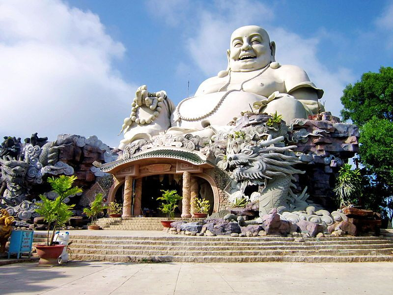 Tượng Phật Di Lặc tại chùa Phật Lớn - Núi Cấm