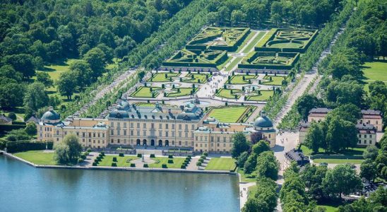 Cung điện Hoàng gia Drottningholm